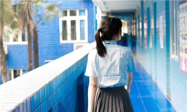 丹凤如何找到一个可以帮助我生孩子的女人？